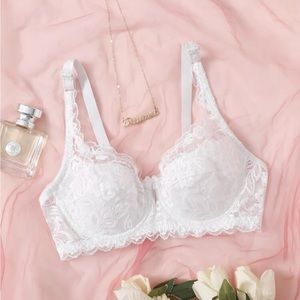 New, size 32C to 34B